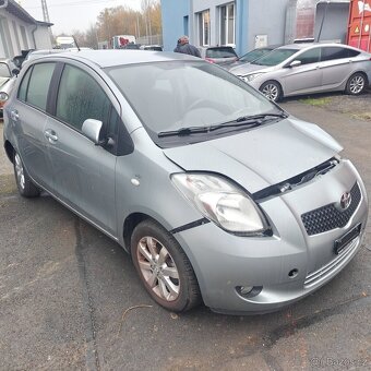 Toyota Yaris 1.3 16V Linea Sol najeto 74048km Švýcarsko - 2