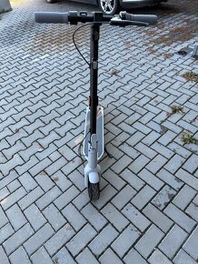 Elektrická koloběžka Ninebot by Segway MAXG30LE II - 2