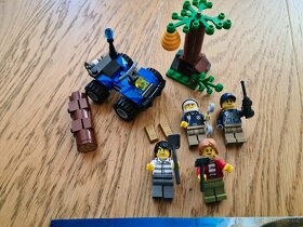 Lego City 60171 Zločinci na útěku v horách - 2