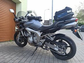 Yamaha FZ6 Fazer - 2