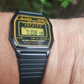 Digitální hodinky LORUS - 2