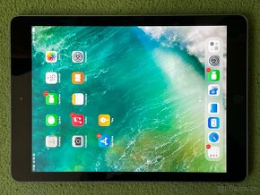 Apple iPad 9,7" 32GB (2017) - 2