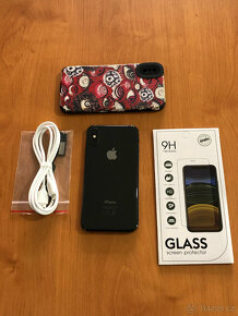 PĚKNÝ / ZACHOVALÝ - Apple Iphone XS 64GB black - 2