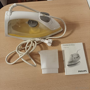 Napařovací žehlička Philips GC 2807 - Made in Indonesia - 2