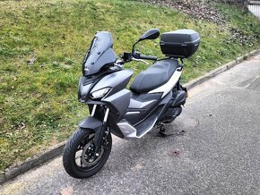 Aprilia SR GT 200 - 2