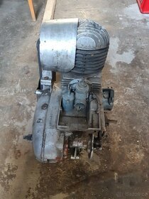 Motor ČZ 501 s dynamem skůtr prase - 2