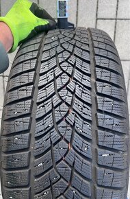 245/45 R18 - 4x zimní Good Year DOT4222 - 2