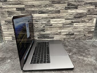 MacBook Pro 16" 2019 i7 / 16GB / 500GB / Pro 5300M - 2