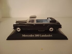 MODEL MERCEDES 300 LANDAULET - 2