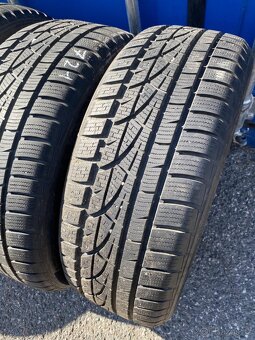 Zimní pneu 235/55 R17 103W Hankook 5-5,5mm - 2