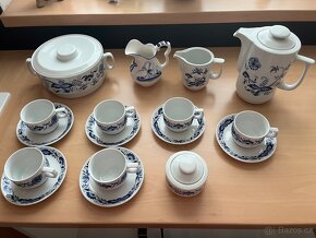 Porcelánová sada a konvička - 2