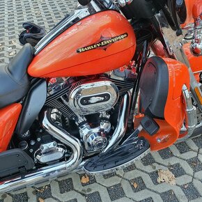 Harley Davidson flhtk Electra Glide Ultra Limited - 2