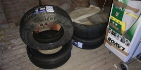 215/65R 15C - 2