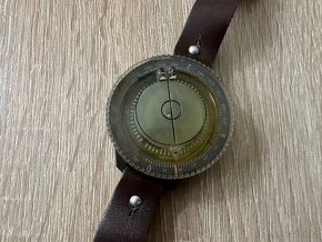 Starý kompas na ruku - 2