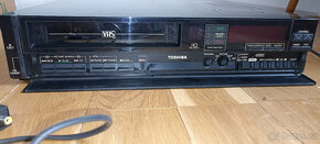 Toshiba Video Cassette Recorder V-83CZ - 2