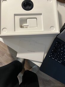 Macbook Air M3 2024 13' Temne inkoustový - Nový - 2