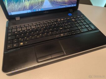 Fujitsu Lifebook A512  i3 - 2