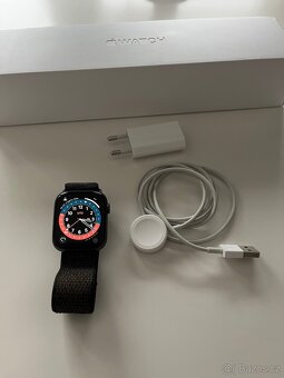 Apple Watch series 4 44mm Space Grey / black sport loop - 2