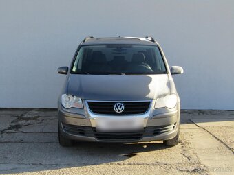 Volkswagen Touran 2.0 TDi ,  100 kW nafta, 2008 - 2