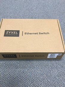 Switch ZYXEL GS2220-10 - v záruce - 2