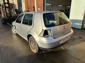 Volkswagen Golf 2.3 V5 125kw AQN - 2