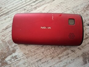 Prodám starý telefon Nokia - 2