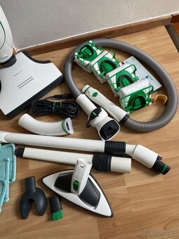 Vorwerk kobold VK200 vč. příslušenství - 2