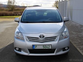 VERSO AR2,1.8i-108kw,TRAVEL,Navi,Kamera,r17,Servis TOYOTA - 2