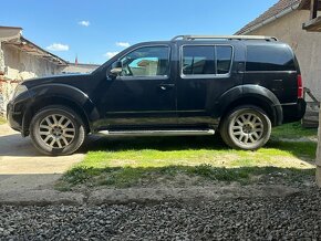 Prodám Nissan pathfinder 2,5DCI 140KW rv 2010 - 2