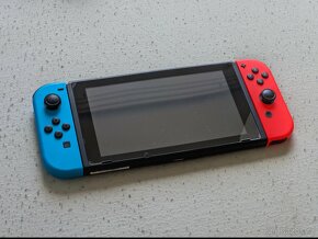 Nintendo Switch V1 + 3 hry, Joy-Cony a příslušenství - 2