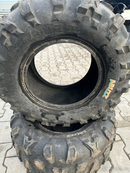 Pneu 25x10-12 - 2