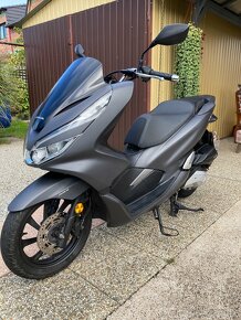 HONDA pcx 125,10 260 km najeto , - 2