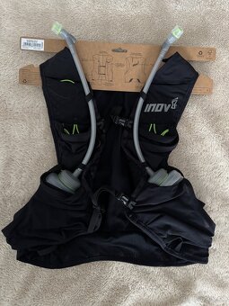 INOV8 ULTRAPACK PRO8 běžecká vesta vel. M - 2