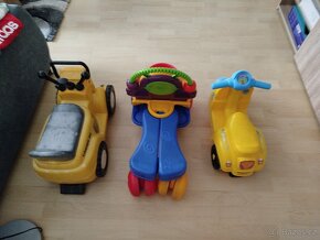 Dětské melodické odrážedlo Fisher Price - 2