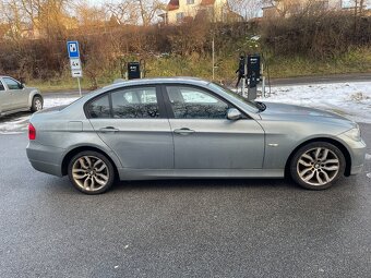 BMW E90 320i (SMS pro kontakt) - 2