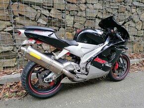 Aprilia rsv 1000 mille - 2