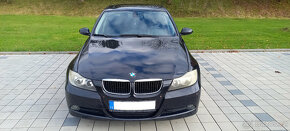 BMW E90 320i - 2