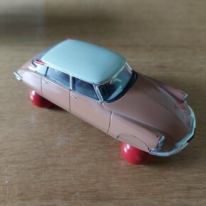 Citroen ID 19 sur ballons, 1959, 1:43, UH - 2