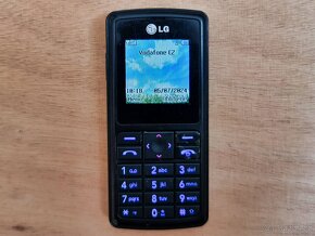 Kolibřík mezi mobily - LG KG275 - 2