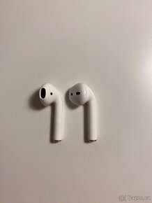 Apple AirPods 2.generace - 2