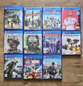 PLAYSTATION 4 slim 1TB + 11 originál her - 2