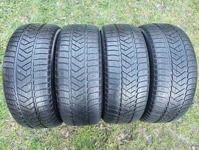 4x Zimní pneu Pirelli Sottozero Wint 3 - 235/55 R17 - 70% - 2