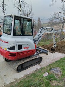 Minibagr Takeuchi TB230 - 2