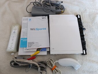 Nintendo Wii Family Edition + Hry - 2