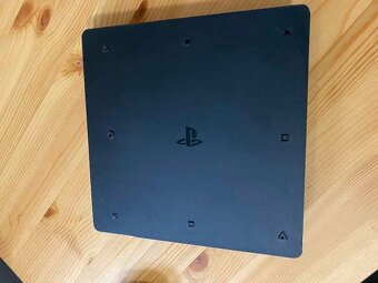 PLAYSTATION 4 model CUH-2216A 500GB - 2