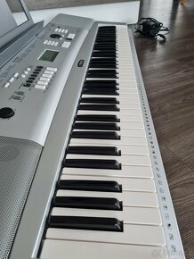 Yamaha DGX - 230 - 2