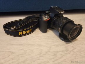 Zrcadlovka Nikon D5600, dva objektivy a příslušenství - 2