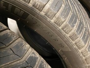 Celorocni SUV 225/55 R19 - 2