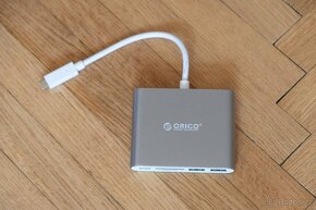 USB-C Hub s SD čtečkou karet Orico - 2