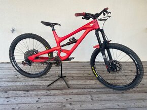 YT Capra 2019 CF PRO vel. L 27,5” 180/160 - 2